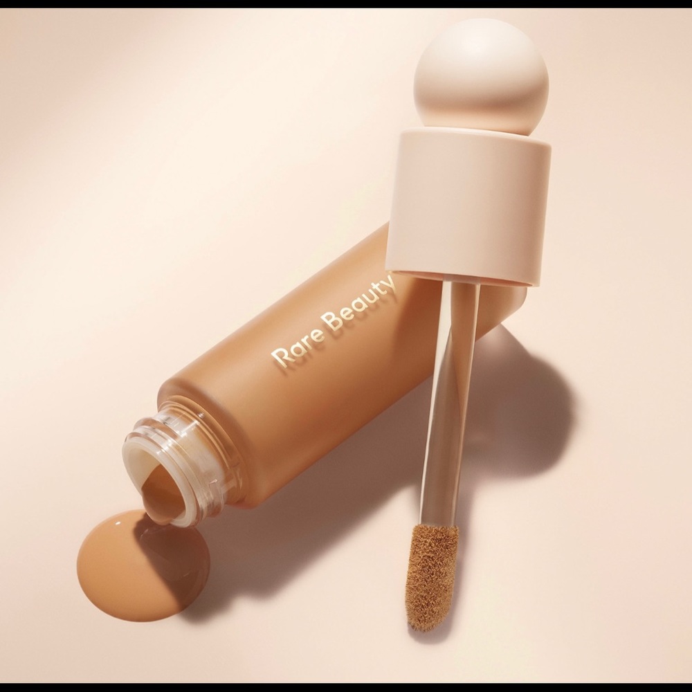 Rare Beauty Foundation - 260N